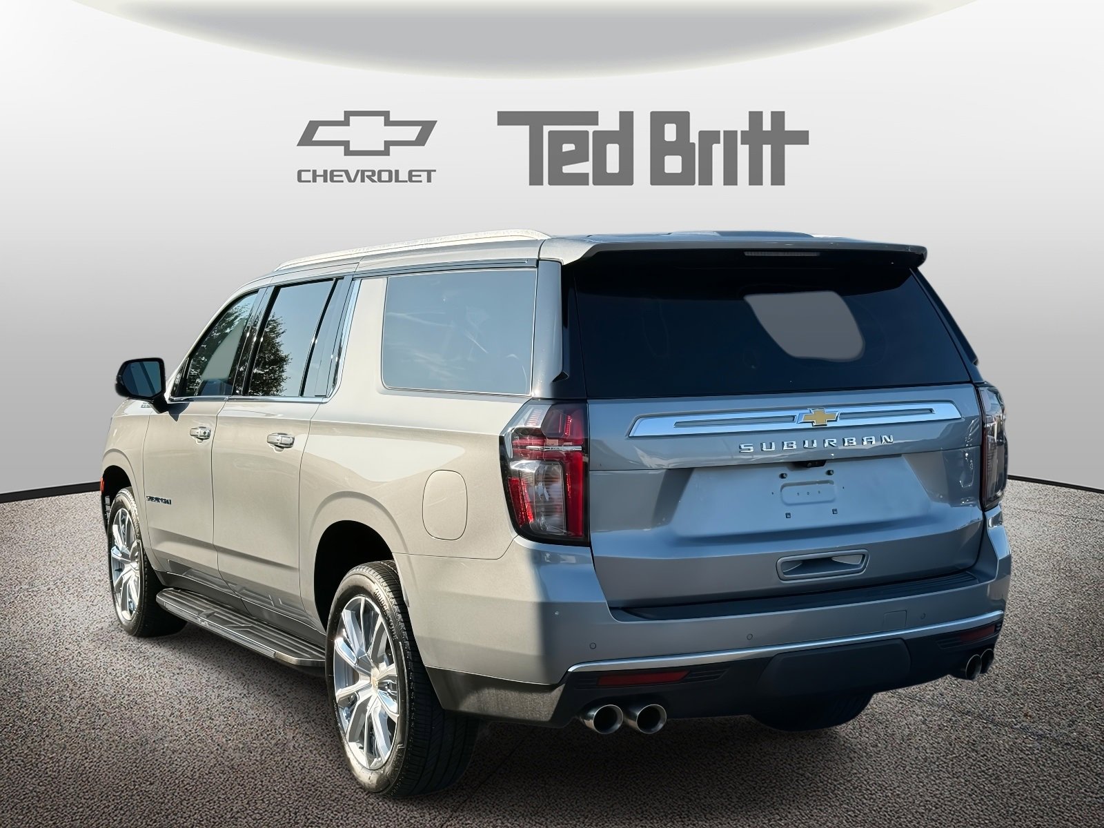Used 2023 Chevrolet Suburban High Country image 6