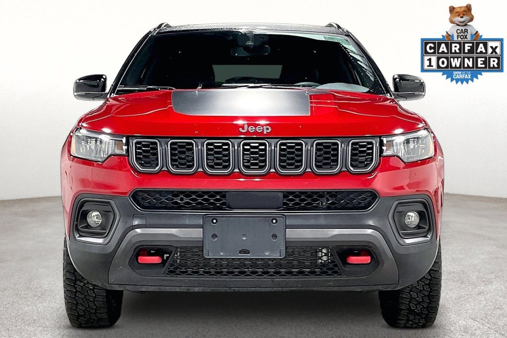 Used 2025 Jeep Compass Trailhawk AWD/4WD image 4