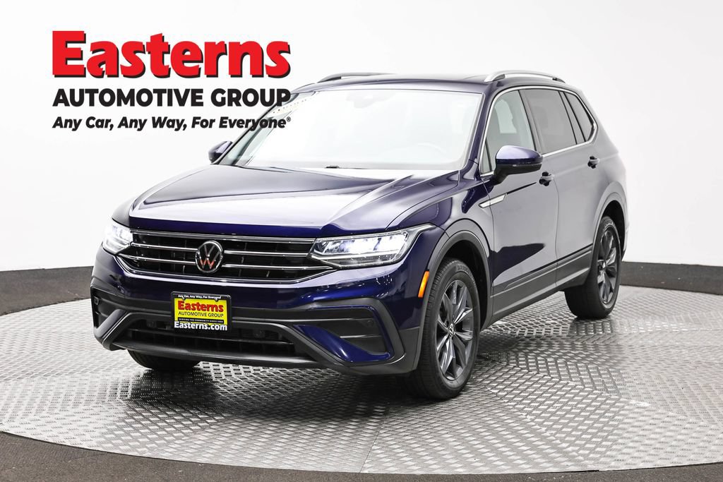 Used 2022 Volkswagen Tiguan SE w/ Panoramic Sunroof Package