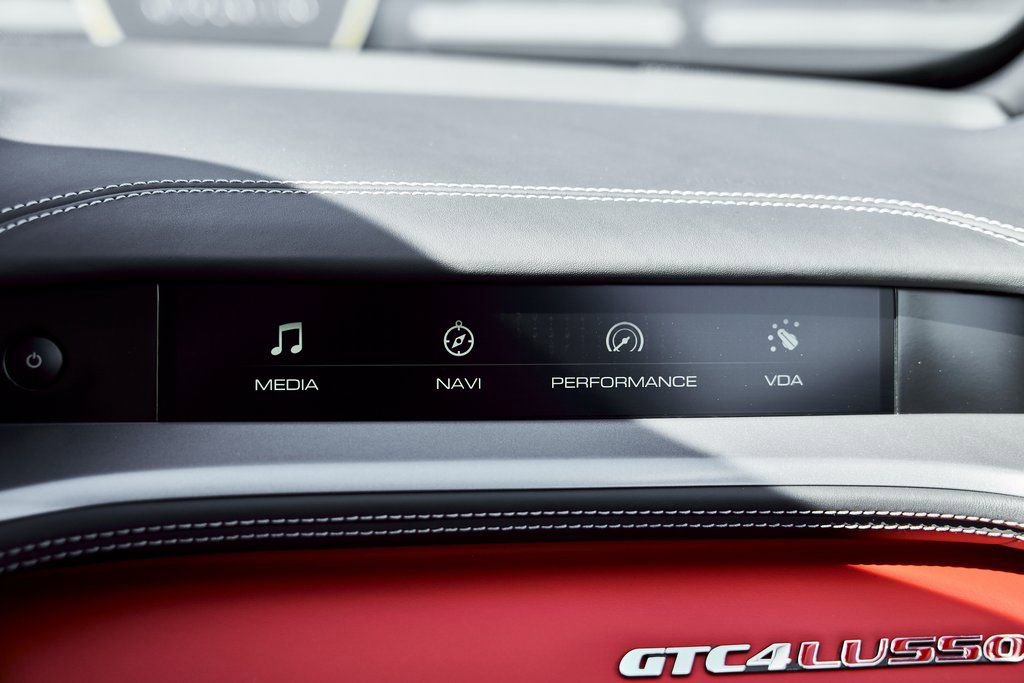 Used 2020 Ferrari GTC4Lusso AWD/4WD image 81