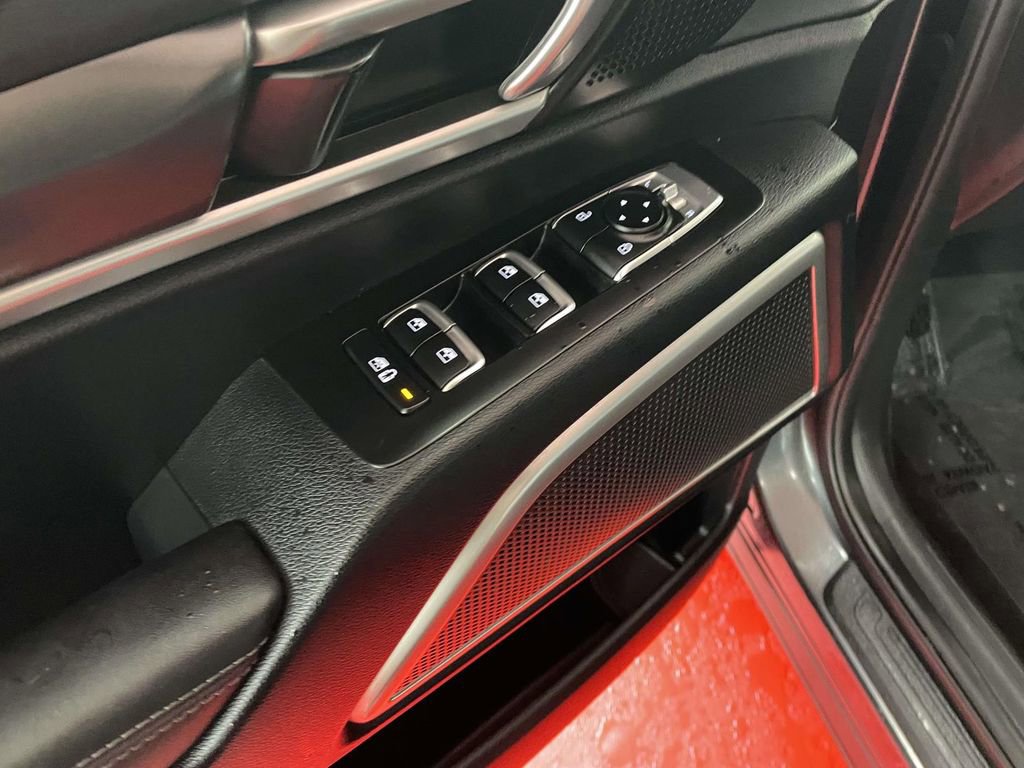 Used 2023 Kia Telluride LX image 27