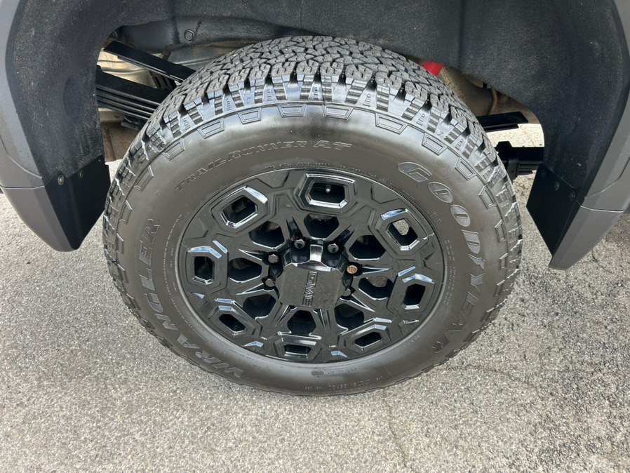 Used 2021 GMC Sierra 3500 AT4 w/ AT4 Premium Plus Package AWD/4WD image 13