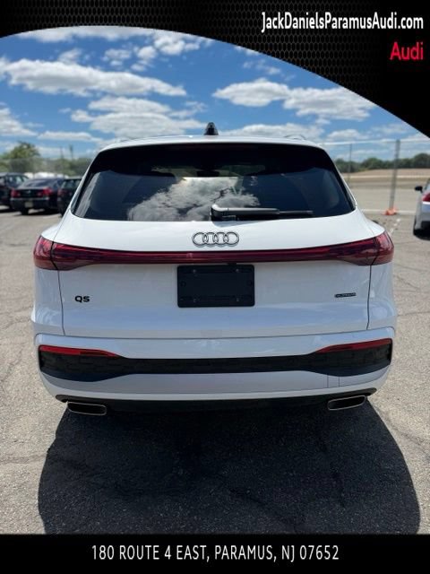 Used 2025 Audi Q5 Premium w/ Convenience Package AWD/4WD image 3