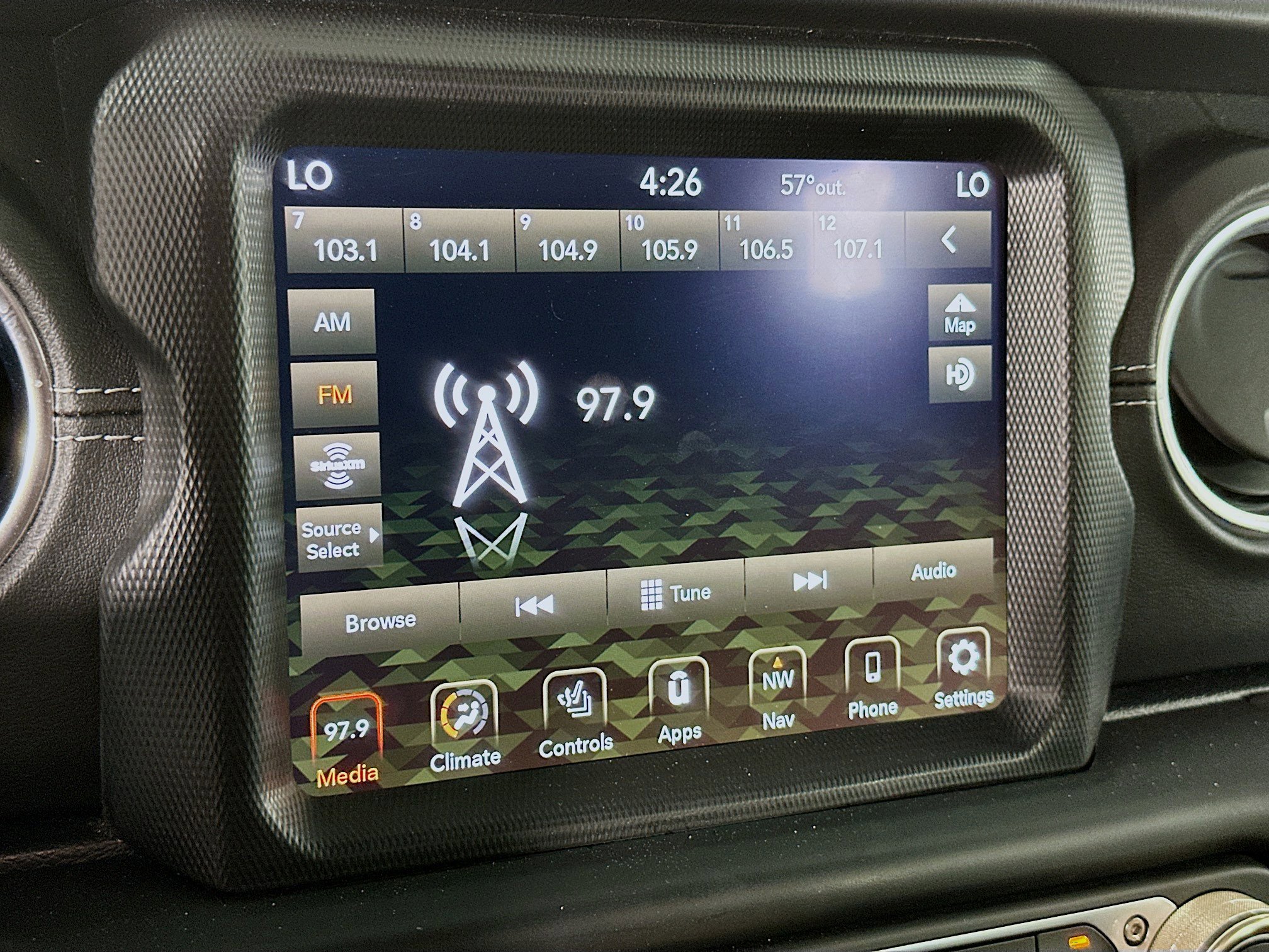 Used 2023 Jeep Wrangler Unlimited Sahara w/ Cold Weather Group AWD/4WD image 19