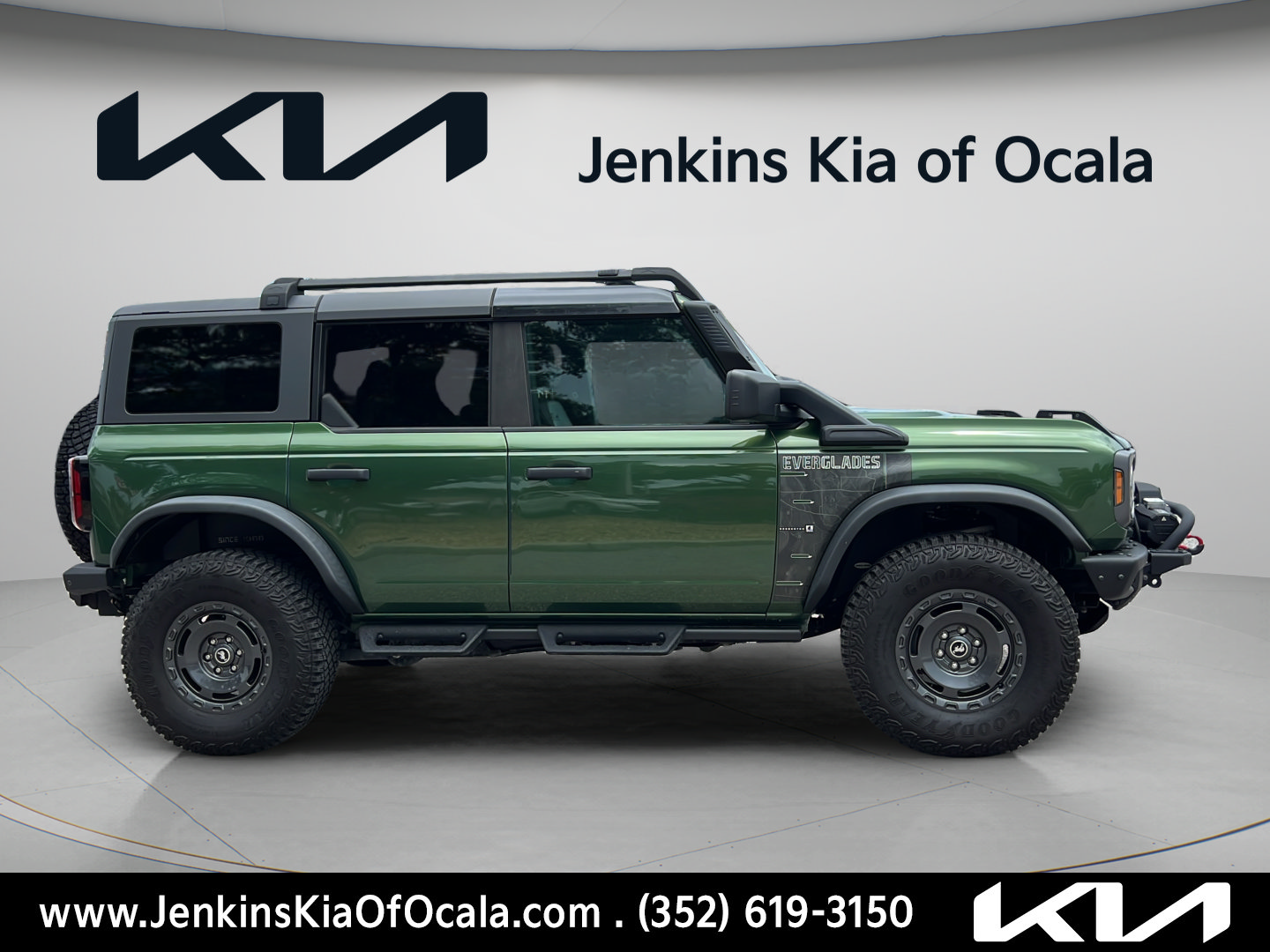 Used 2022 Ford Bronco Everglades AWD/4WD image 2