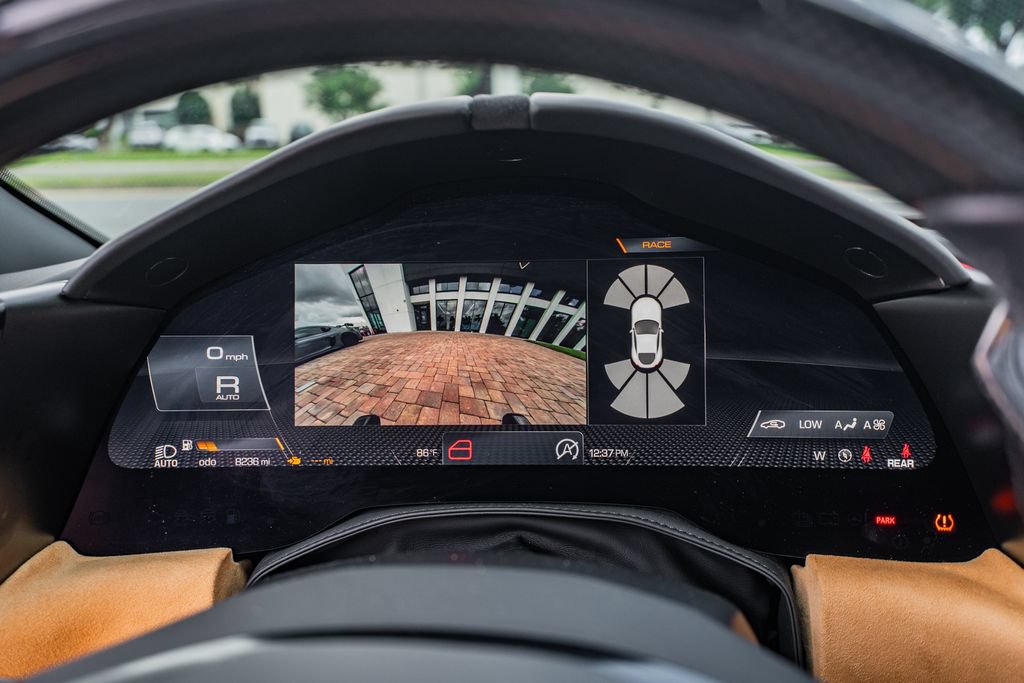 Used 2022 Ferrari Roma RWD image 31