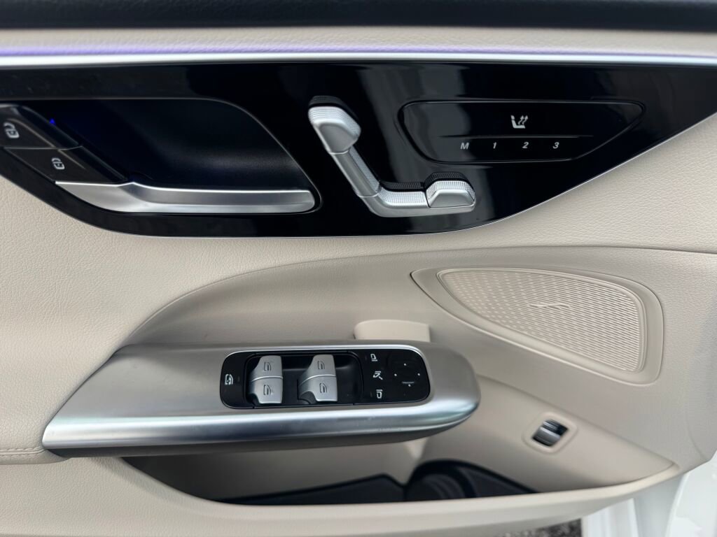 Certified 2024 Mercedes-Benz C 300 4MATIC Sedan image 10