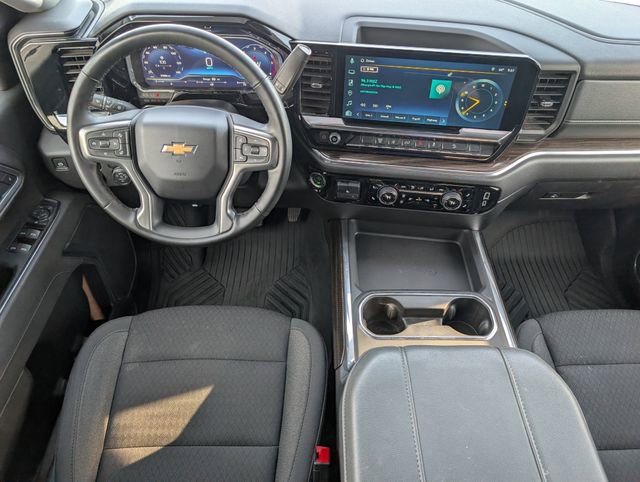 Used 2025 Chevrolet Silverado 2500 LT image 6