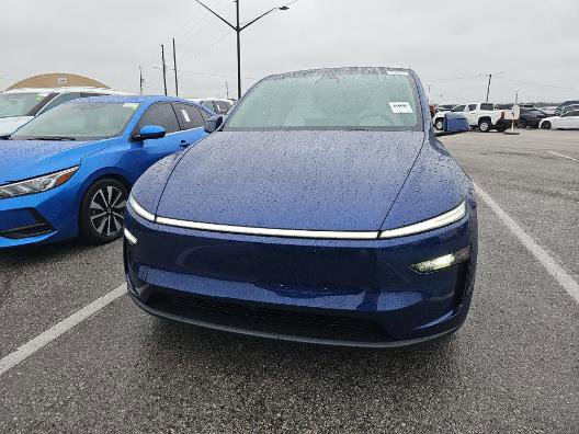 Used 2026 Tesla Model Y Long Range RWD image 2