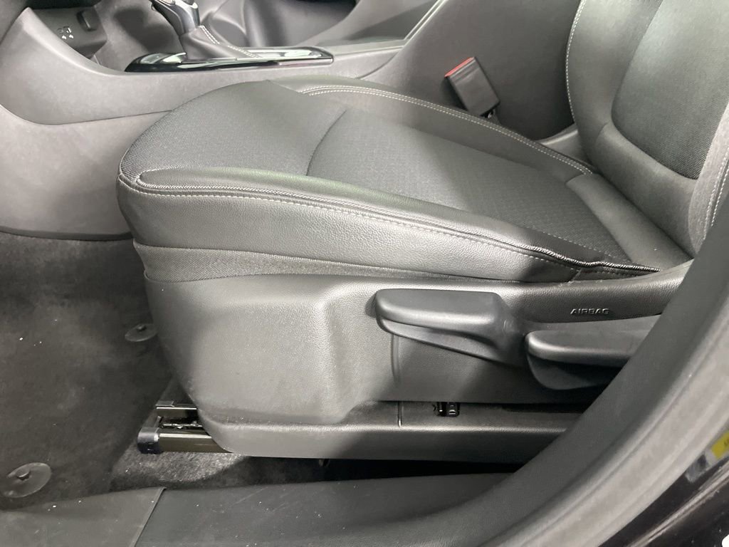 Certified 2025 Buick Encore GX Preferred image 18