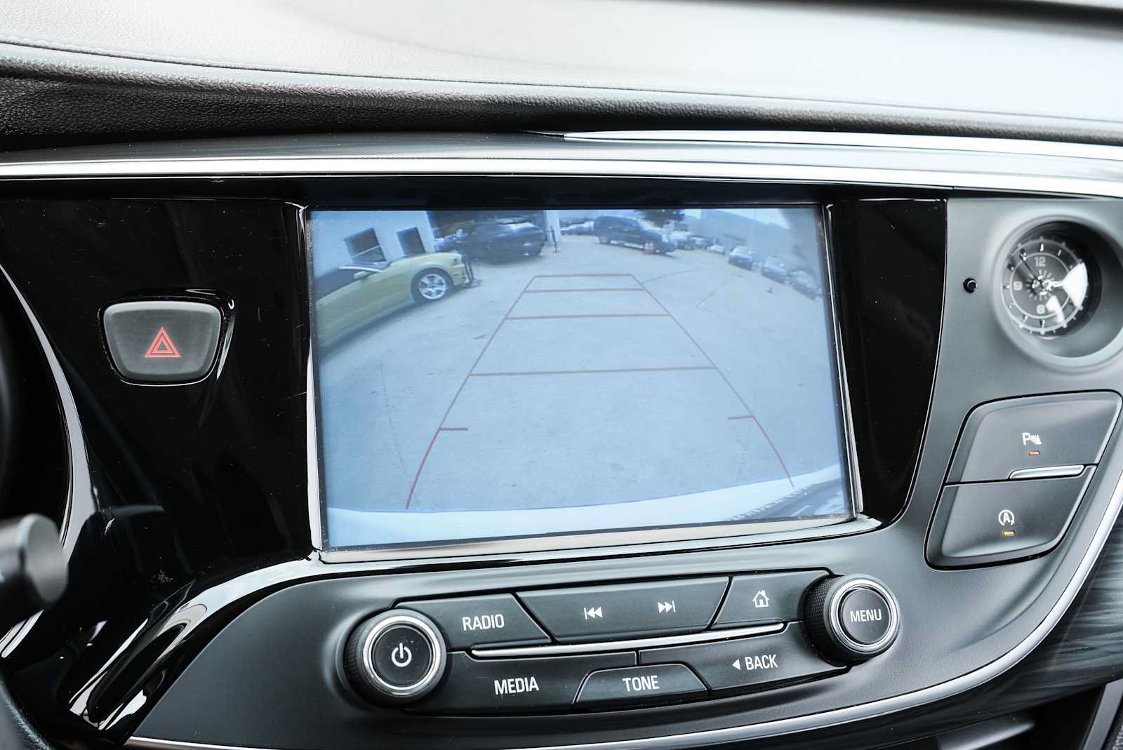 Used 2020 Buick Envision Essence FWD image 47