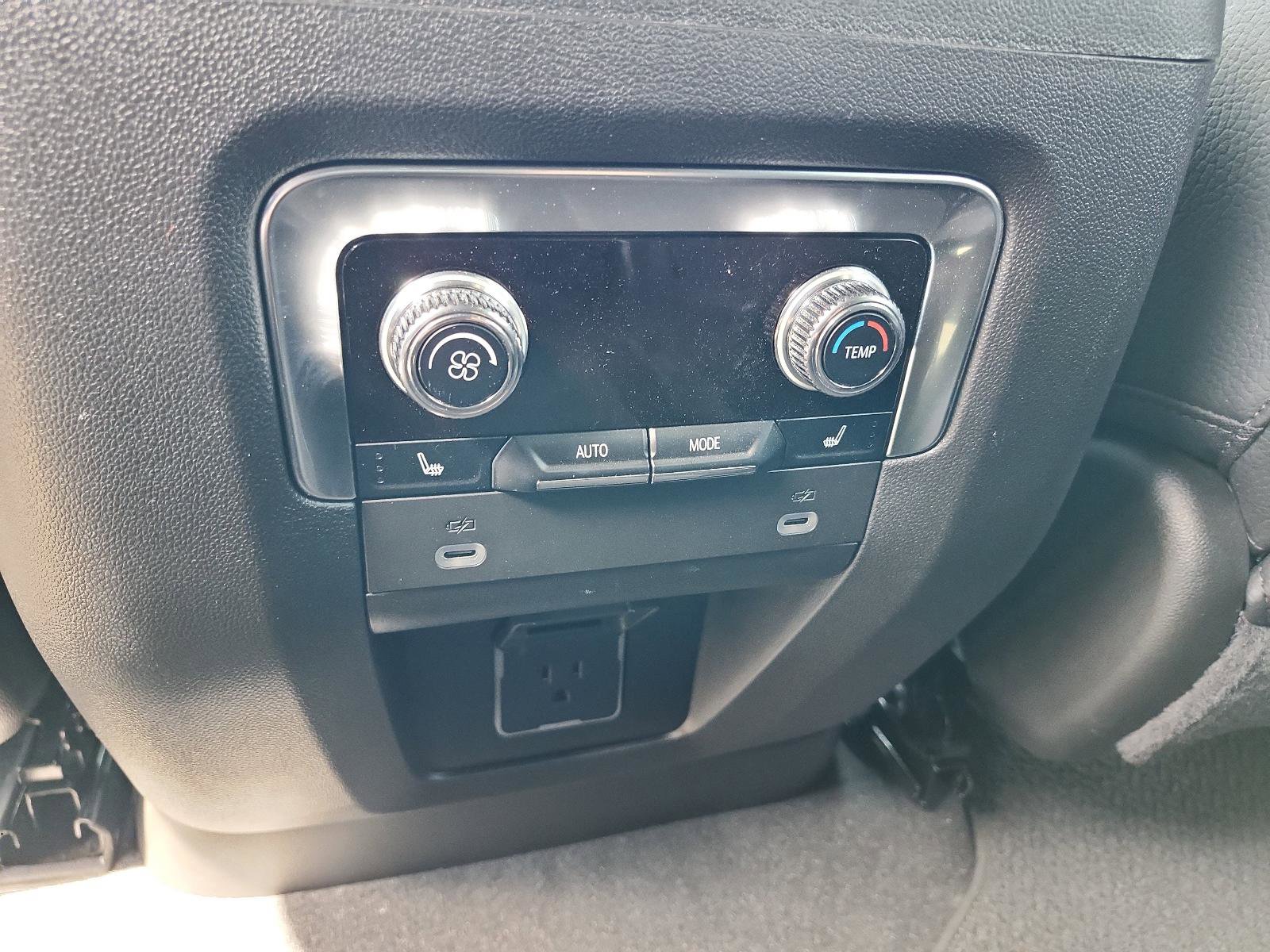 Used 2024 GMC Yukon Denali image 14