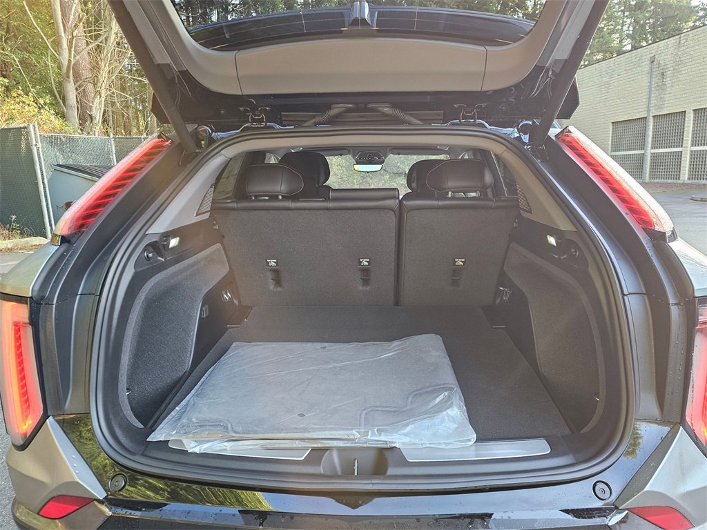 New 2026 Cadillac Optiq Sport 1 image 15