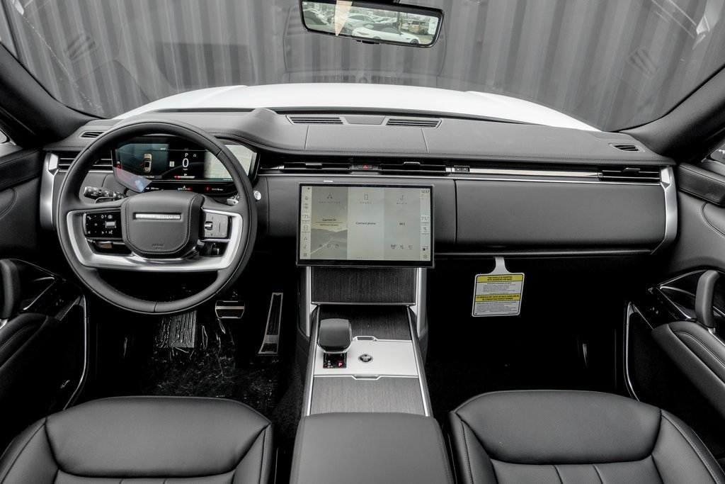 New 2025 Land Rover Range Rover SE image 20
