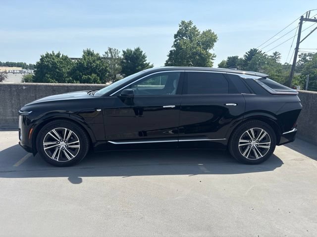 Used 2024 Cadillac Lyriq Luxury w/ LPO, Floor Liner Package AWD/4WD image 2