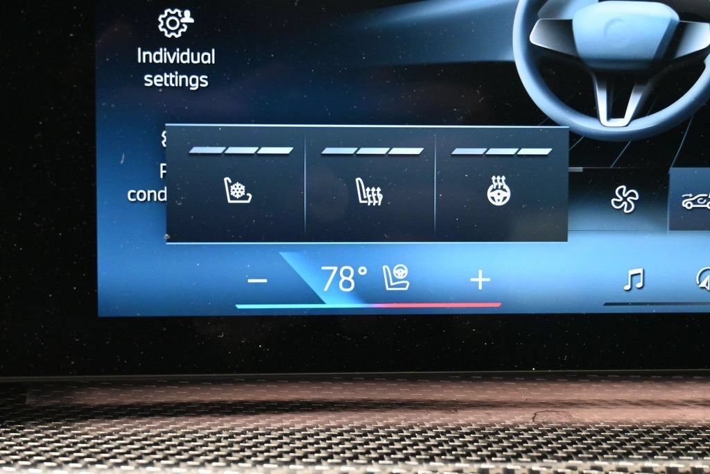 Used 2023 BMW i7 xDrive60 AWD/4WD image 17