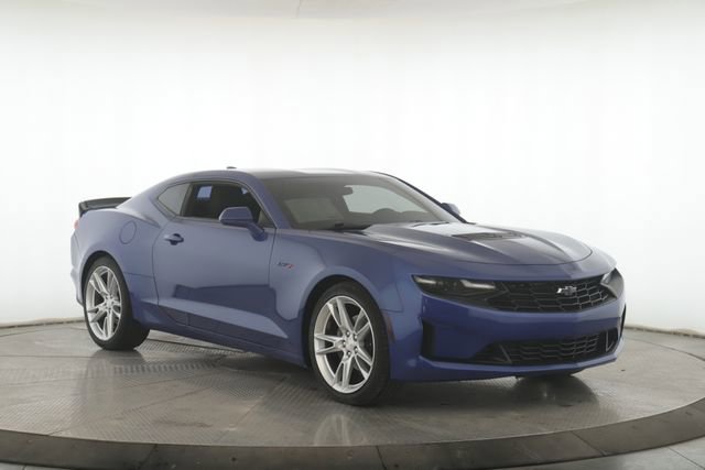 Used 2020 Chevrolet Camaro LT image 1