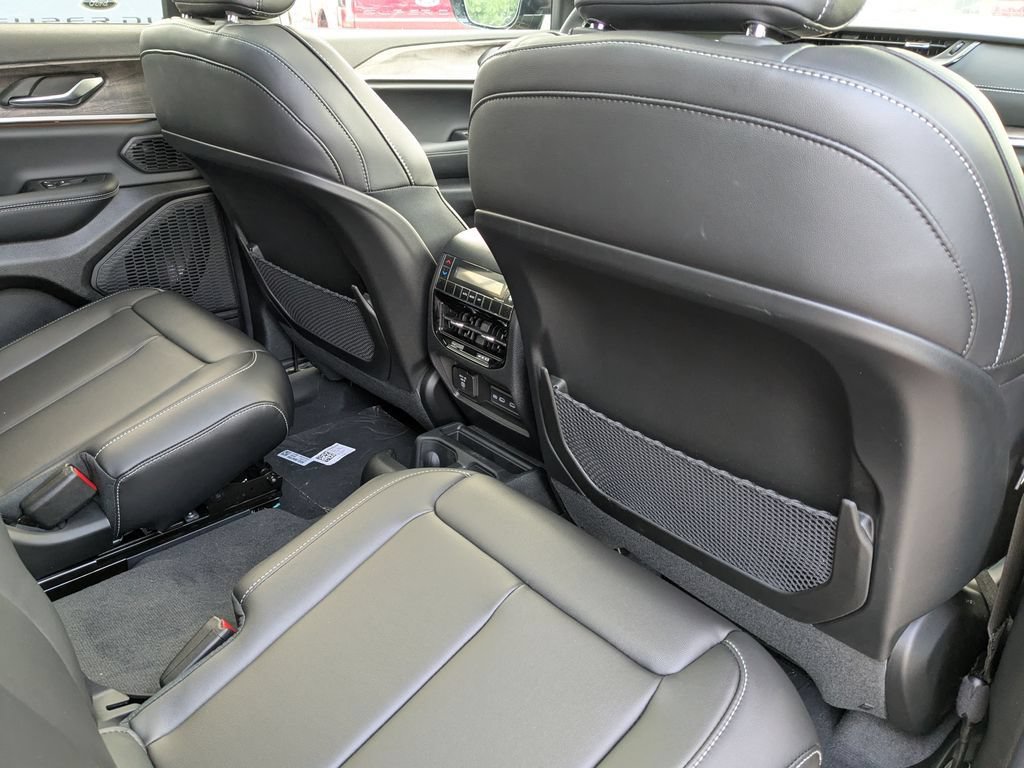 New 2027 Jeep Grand Cherokee L Limited AWD/4WD image 12