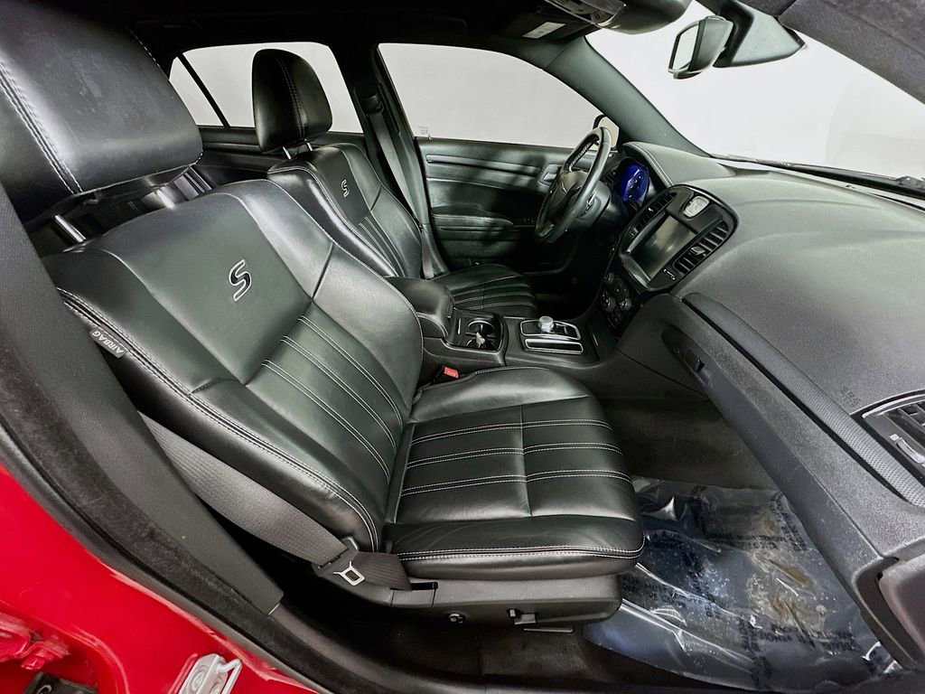 Certified 2016 Chrysler 300 S image 35