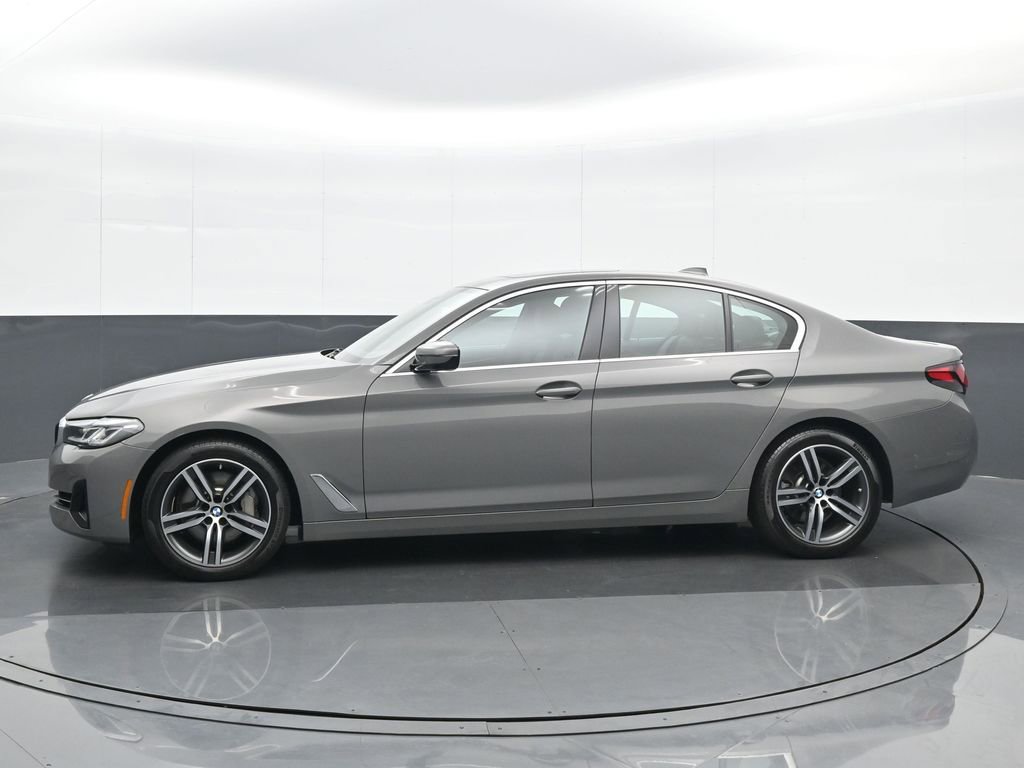 Used 2022 BMW 530i xDrive image 3