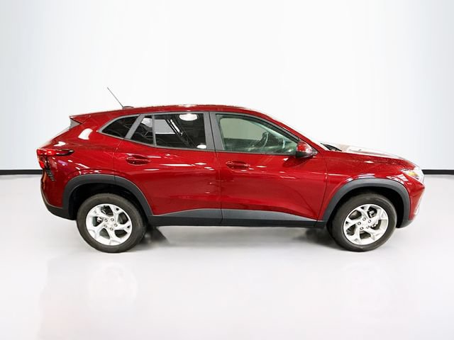Used 2024 Chevrolet Trax LS w/ LS Convenience Package FWD image 5