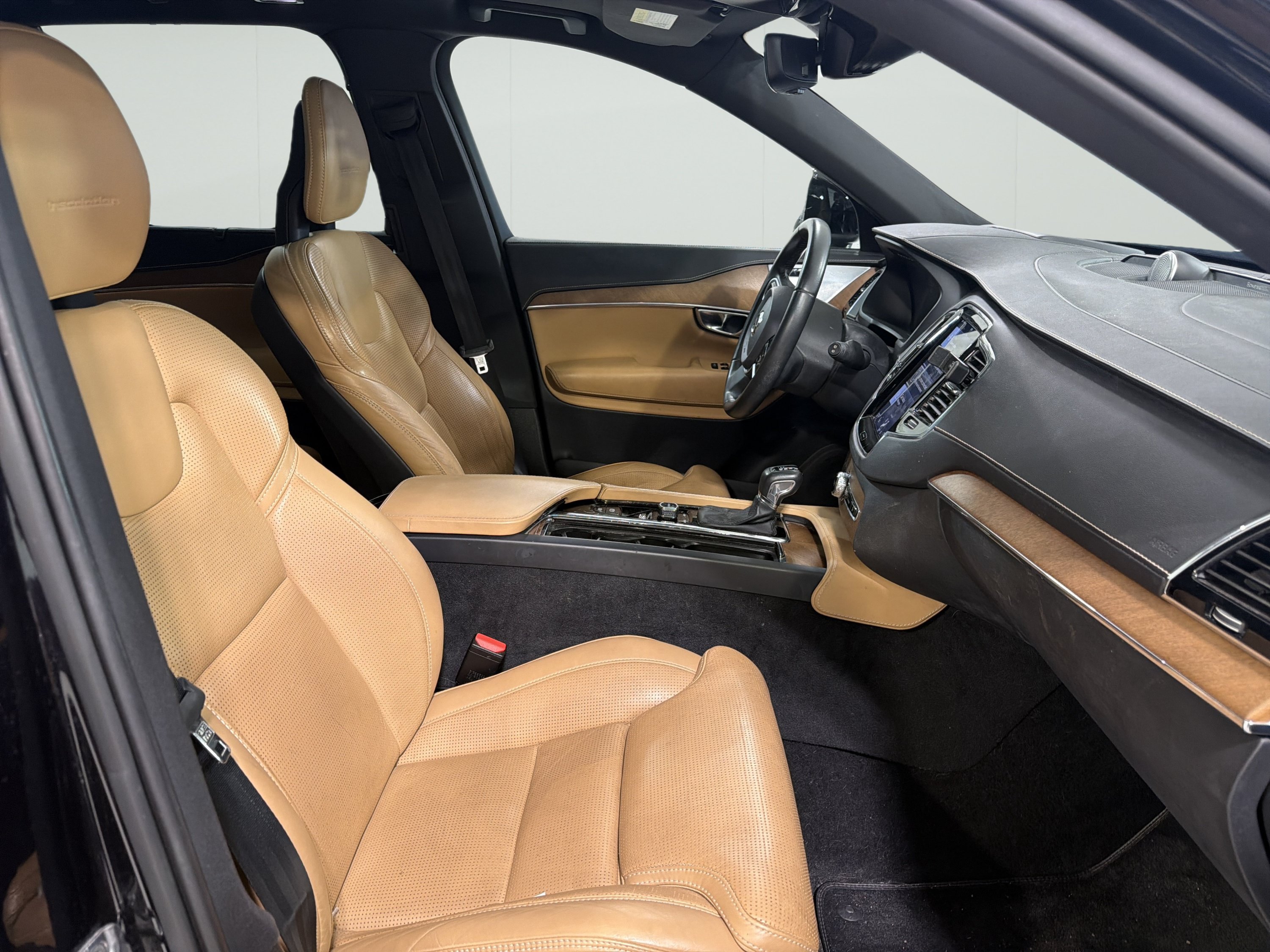 Used 2017 Volvo XC90 T6 Inscription w/ Vision Package AWD/4WD image 14