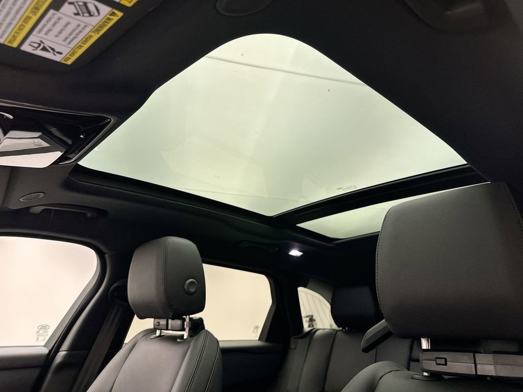 New 2026 Land Rover Range Rover Velar Dynamic SE image 10