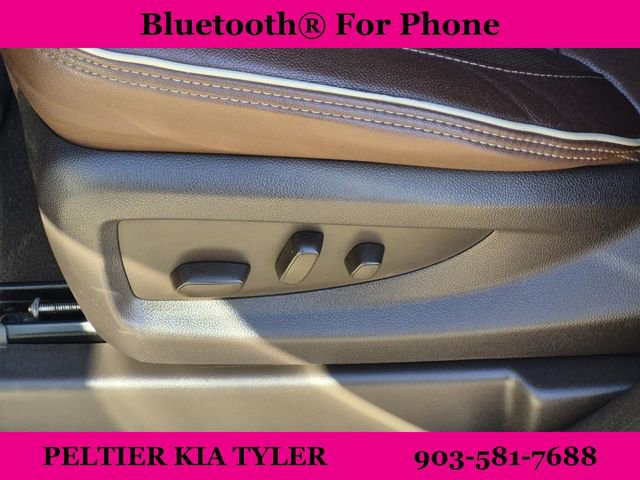 Used 2018 Chevrolet Silverado 1500 High Country image 25