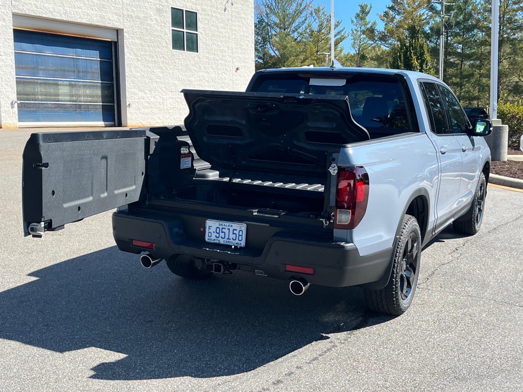 New 2026 Honda Ridgeline Black Edition image 12