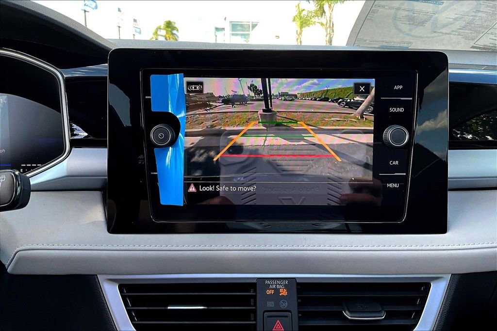 New 2026 Volkswagen Taos SE image 12