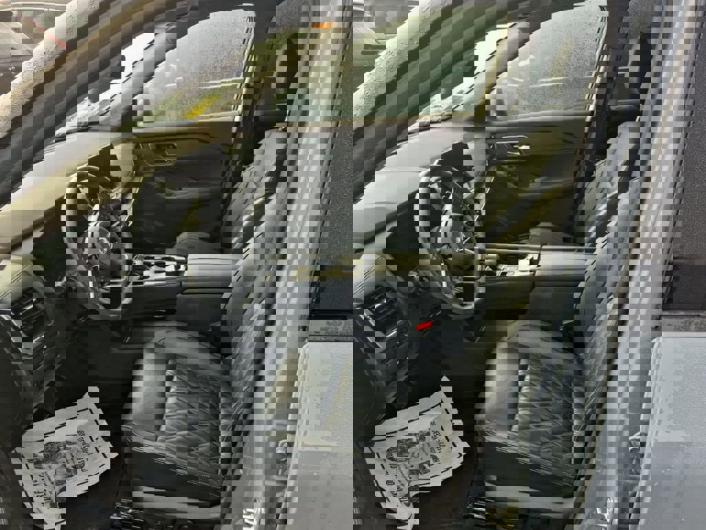 Used 2022 Nissan Rogue Platinum w/ Head-Up Display Package image 3