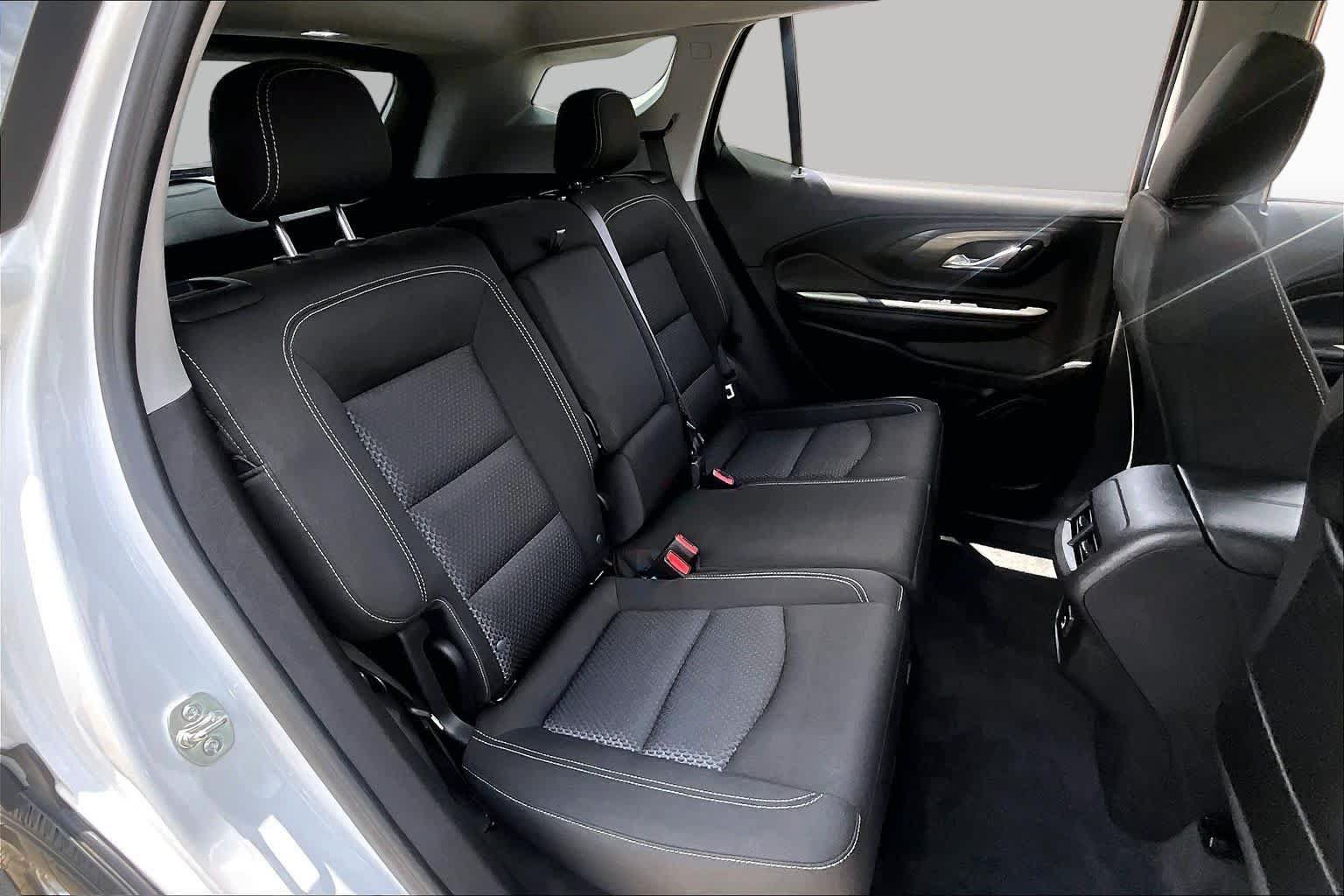 Used 2024 GMC Terrain SLE w/ Driver Convenience Package FWD image 20