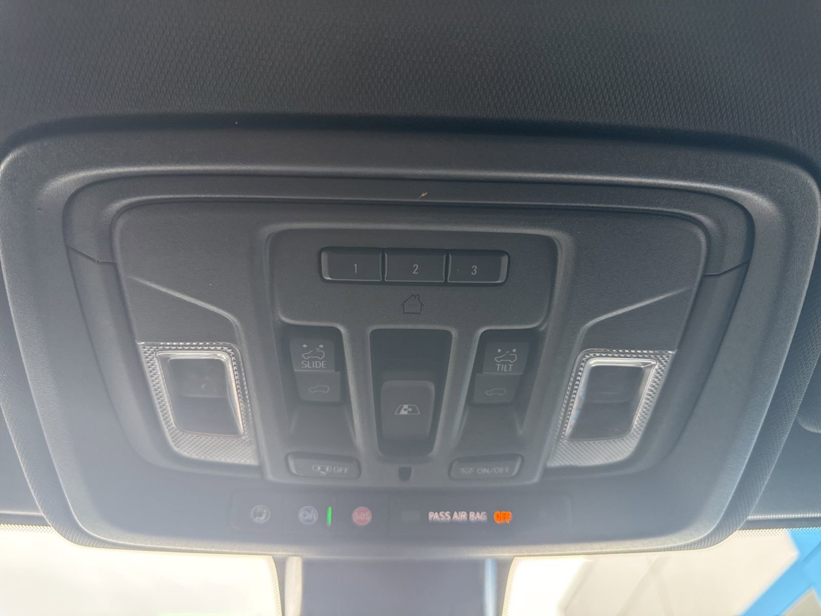 Used 2022 Chevrolet Silverado 3500 High Country w/ Safety Package II image 26