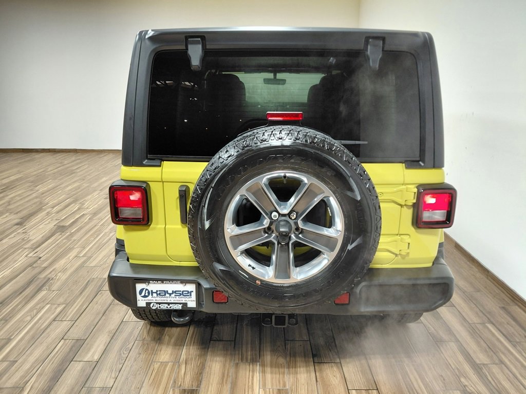 Used 2023 Jeep Wrangler Sahara w/ Cold Weather Group image 32