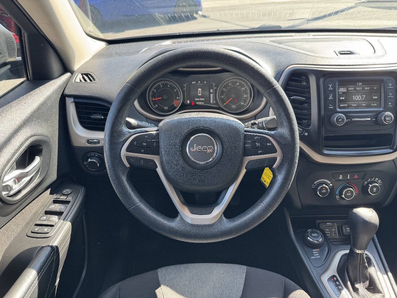 Used 2015 Jeep Cherokee Sport AWD/4WD image 23