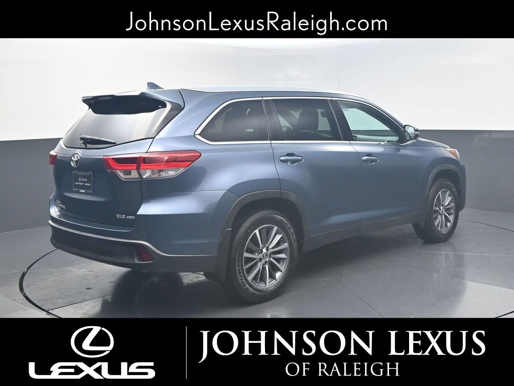 Used 2019 Toyota Highlander XLE image 9