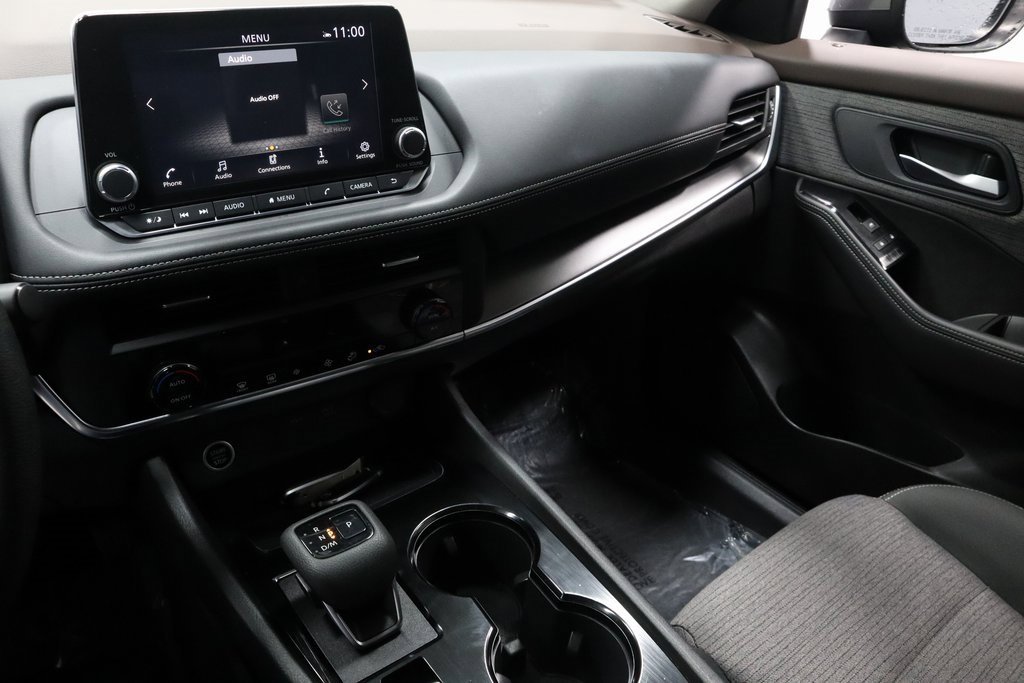 Certified 2023 Nissan Rogue SV image 32