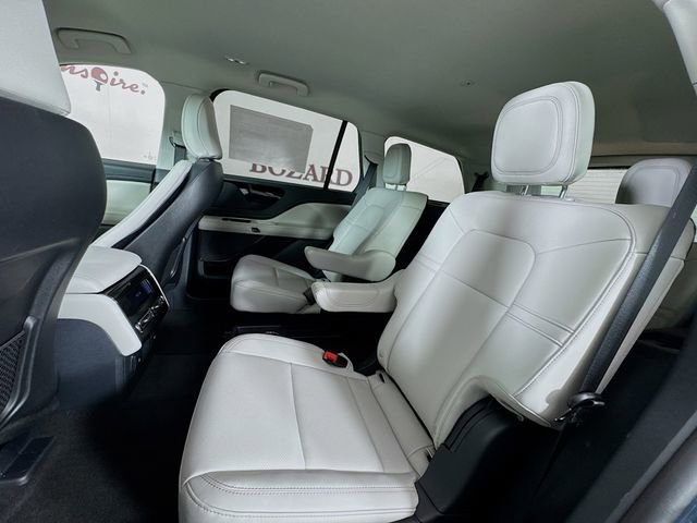 New 2026 Lincoln Aviator 2WD image 25