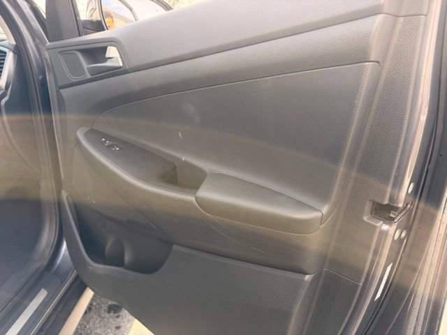 Used 2016 Hyundai Tucson Limited w/ Option Group 03 image 5