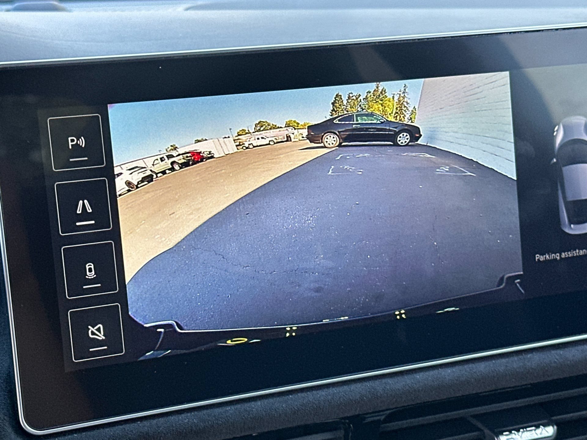 Used 2025 Lotus Emira RWD image 20