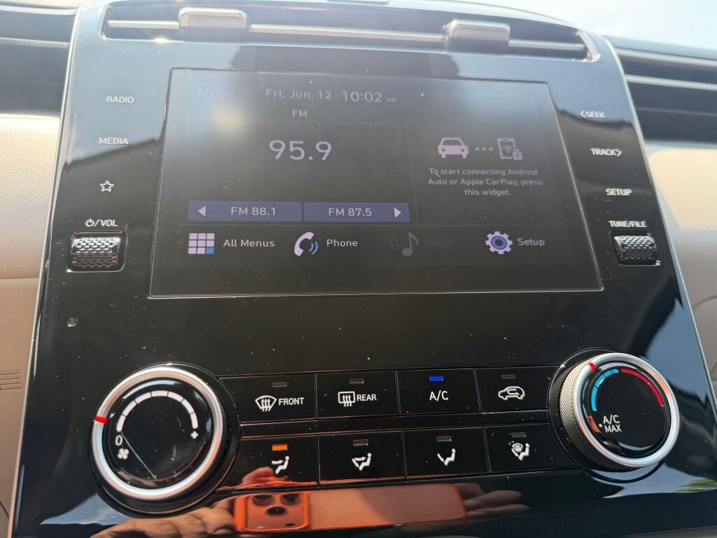 Used 2023 Hyundai Tucson SE AWD/4WD image 16