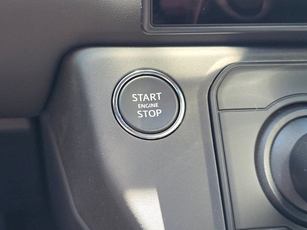 New 2026 Land Rover Defender 110 X-Dynamic SE AWD/4WD image 32