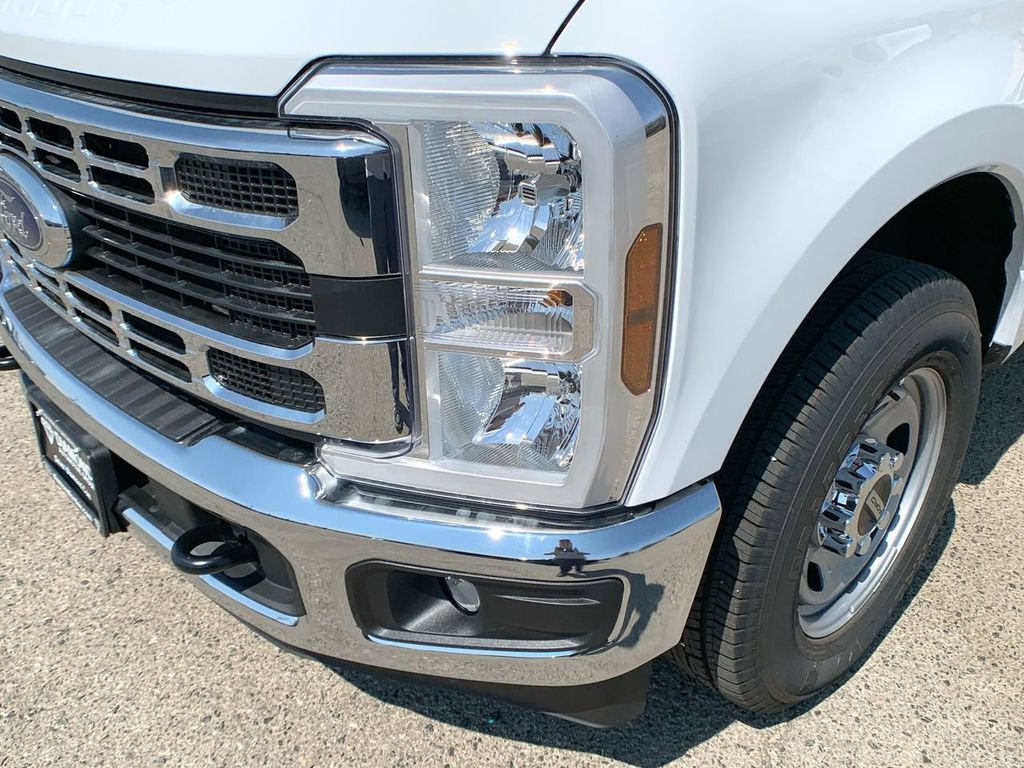 New 2025 Ford F350 XL w/ XL Chrome Package RWD image 12