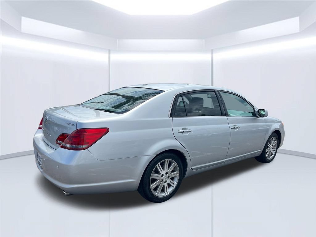 Used 2009 Toyota Avalon Limited FWD image 5