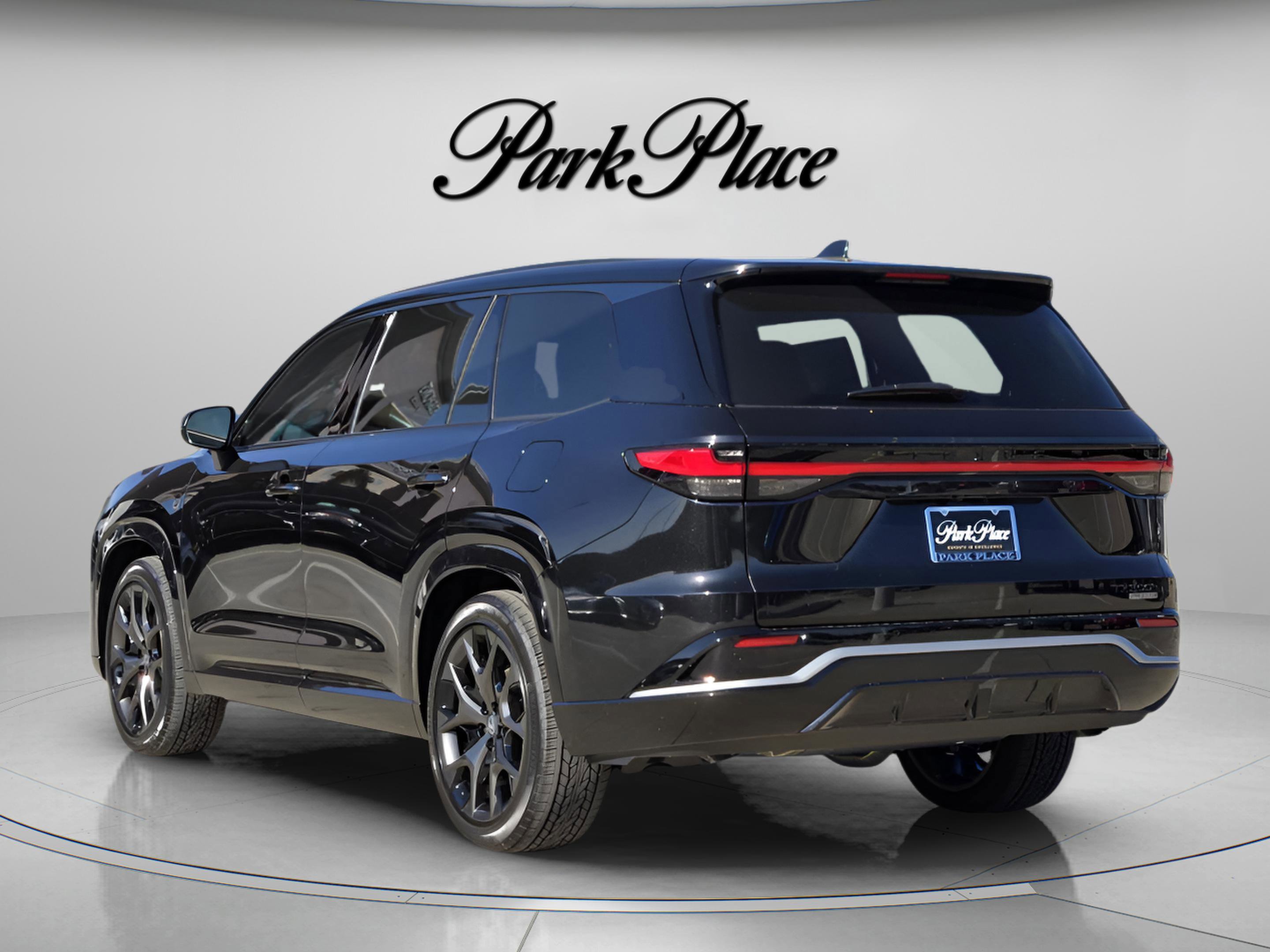 New 2026 Lexus TX 500h AWD image 3