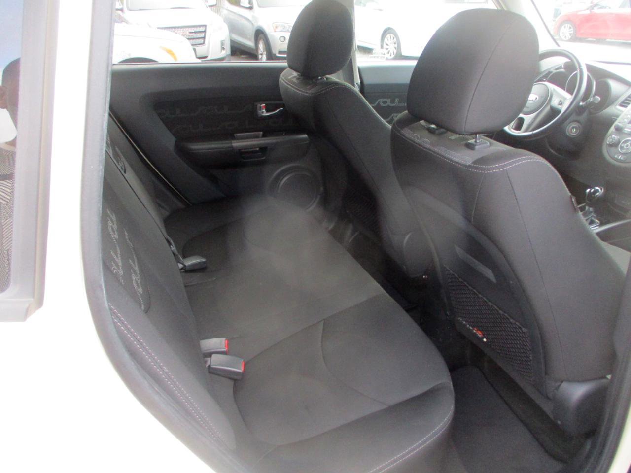 Used 2013 Kia Soul + image 9
