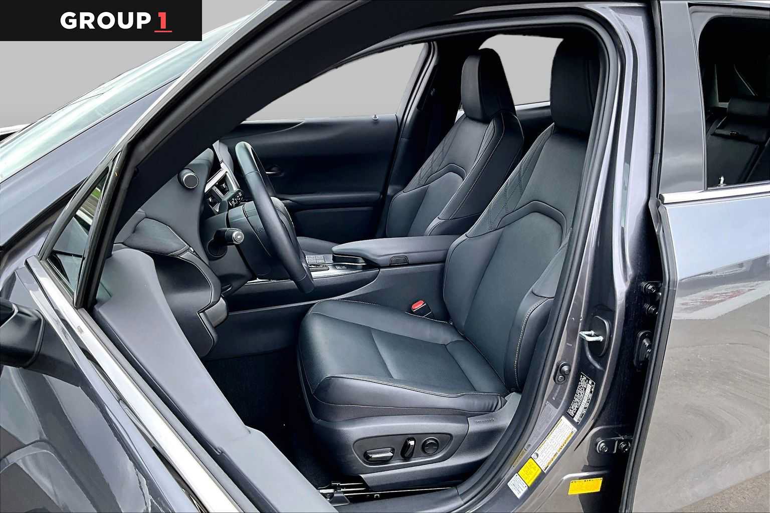 Certified 2025 Lexus UX 300h FWD w/ Accessory Package (Z1) image 7