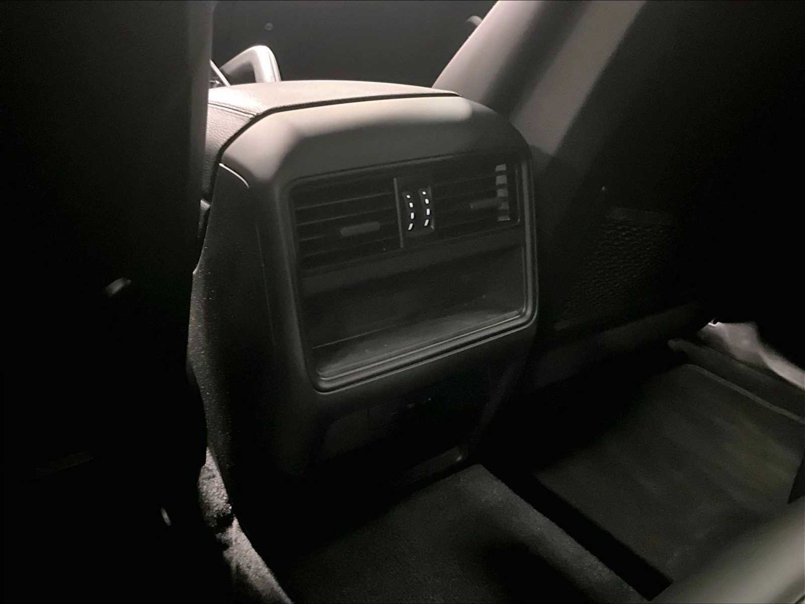 Used 2024 Porsche Cayenne S image 26