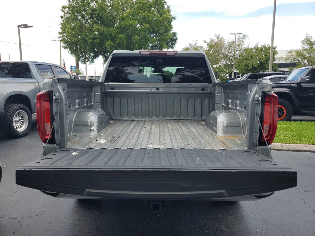 Used 2023 GMC Sierra 1500 SLT w/ SLT Premium Package RWD image 8