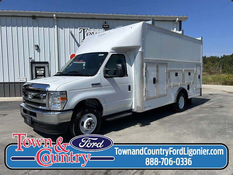 New 2026 Ford E-450 and Econoline 450 Super Duty w/ Interior Upgrade Package image 1